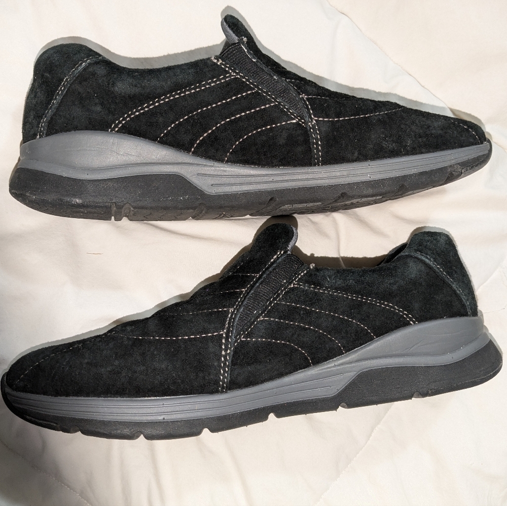 Women's Earth Journey Black Slip-On Shoes 8.5 wide - Picture 4 of 6